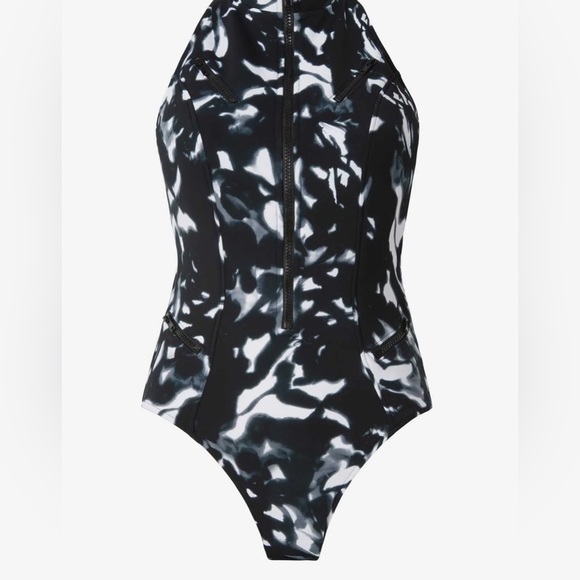 Coco One Piece in Dream State - Picture 4 of 10